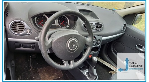 RENAULT CLIO 3a Serie  del 2010 parti usate e ricambi