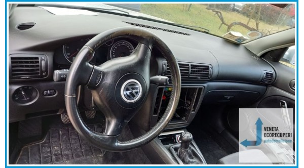 VOLKSWAGEN PASSAT 3B del 2001 parti usate e ricambi