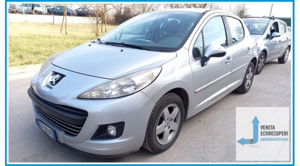 PEUGEOT 207  del 2010 parti usate e ricambi