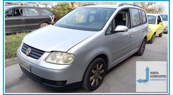 VOLKSWAGEN TOURAN 1T del 2004 parti usate e ricambi