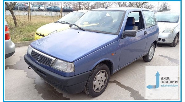 LANCIA Y 10 Autobianch del 1995 parti usate e ricambi