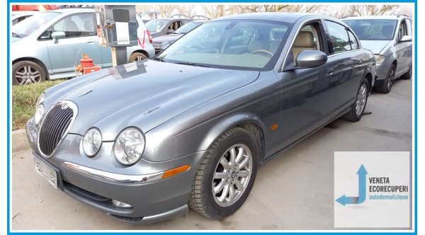 JAGUAR S-TYPE X200 del 2002 parti usate e ricambi