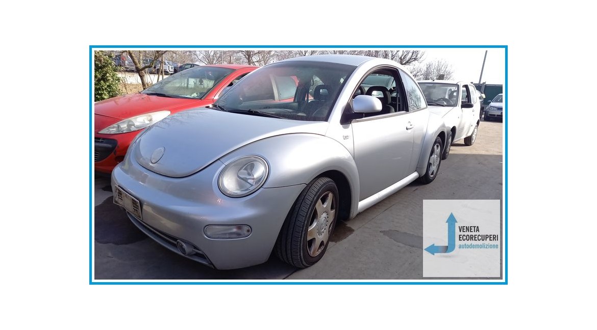 VOLKSWAGEN NEW BEETLE 1C del 2000 parti usate e ricambi