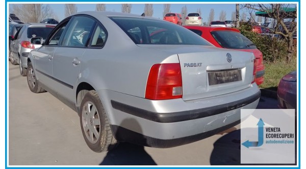 VOLKSWAGEN PASSAT 3B del 1999 parti usate e ricambi