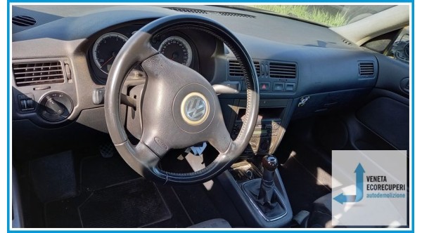 VOLKSWAGEN BORA 1J del 2005 parti usate e ricambi