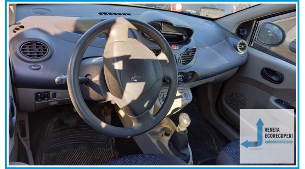 RENAULT TWINGO 2a Serie  del 2009 parti usate e ricambi
