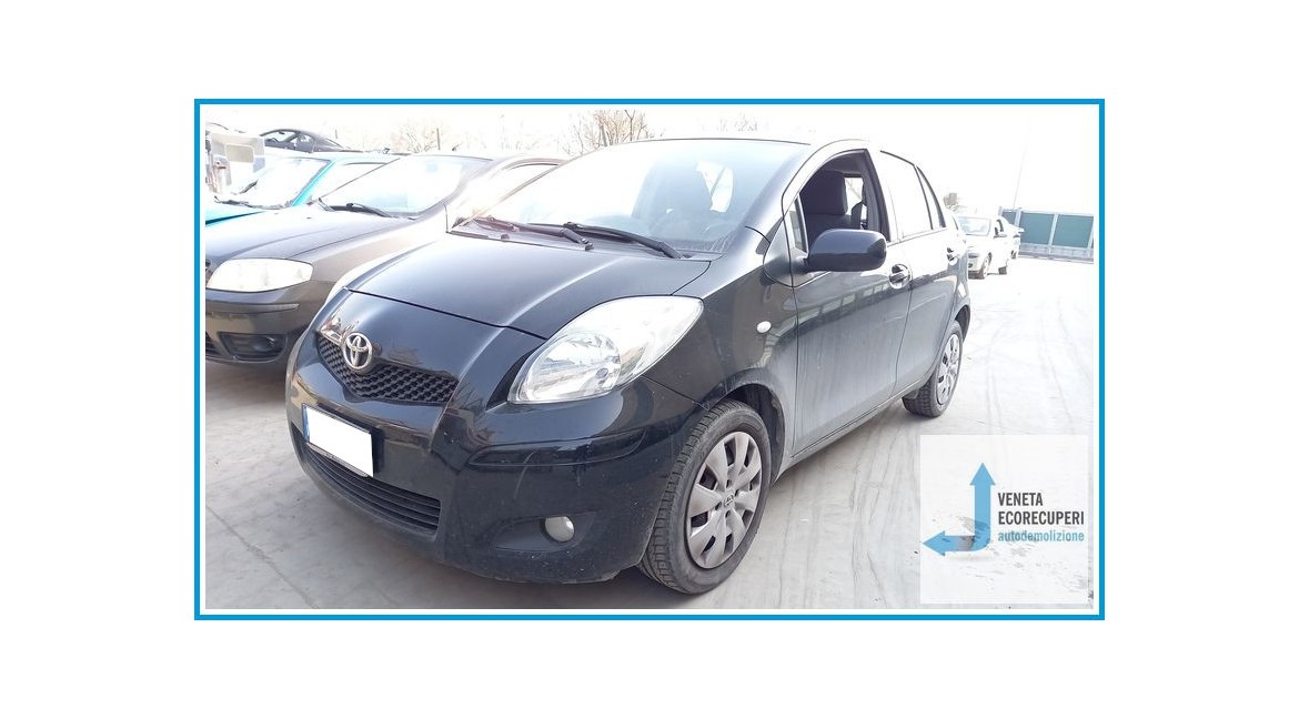 TOYOTA YARIS  del 2009 parti usate e ricambi
