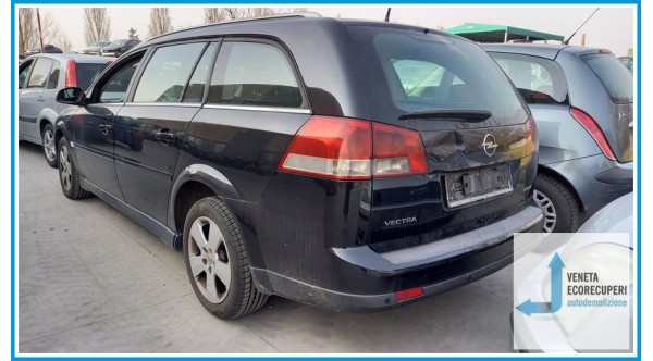 OPEL VECTRA Z02 del 2004 parti usate e ricambi