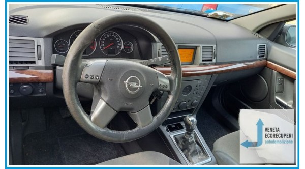 OPEL VECTRA Z02 del 2004 parti usate e ricambi