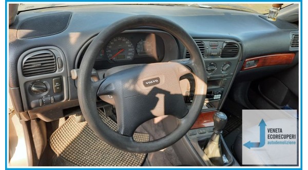 VOLVO Serie 40  del 1997 parti usate e ricambi