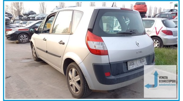 RENAULT MEGANE 2a Serie  del 2006 parti usate e ricambi