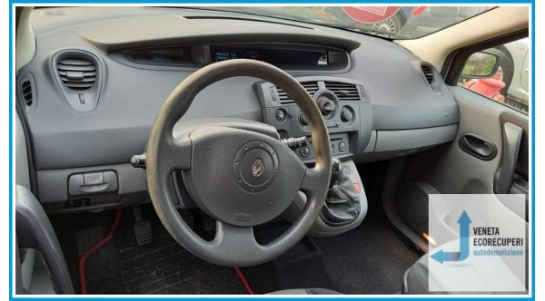 RENAULT MEGANE 2a Serie  del 2006 parti usate e ricambi