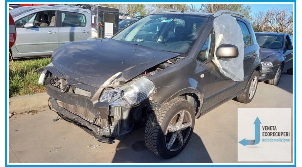 FIAT SEDICI 3B del 2010 parti usate e ricambi