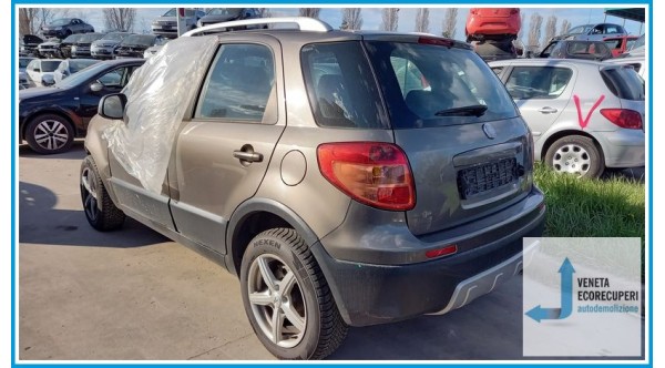 FIAT SEDICI 3B del 2010 parti usate e ricambi