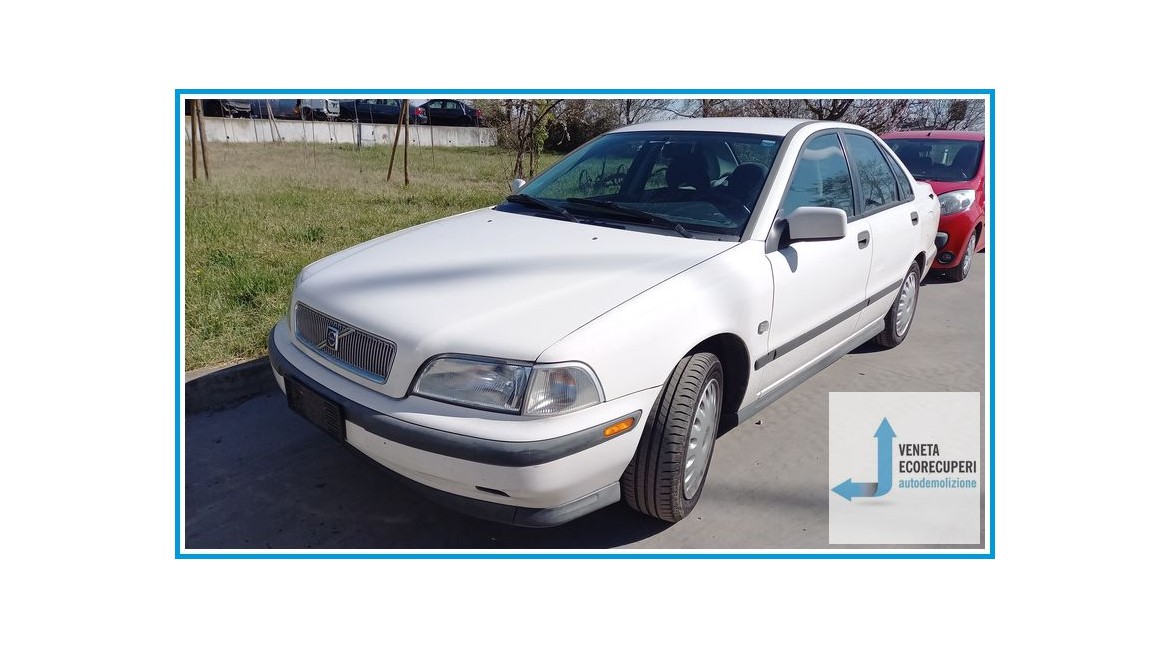 VOLVO Serie 40  del 1998 parti usate e ricambi