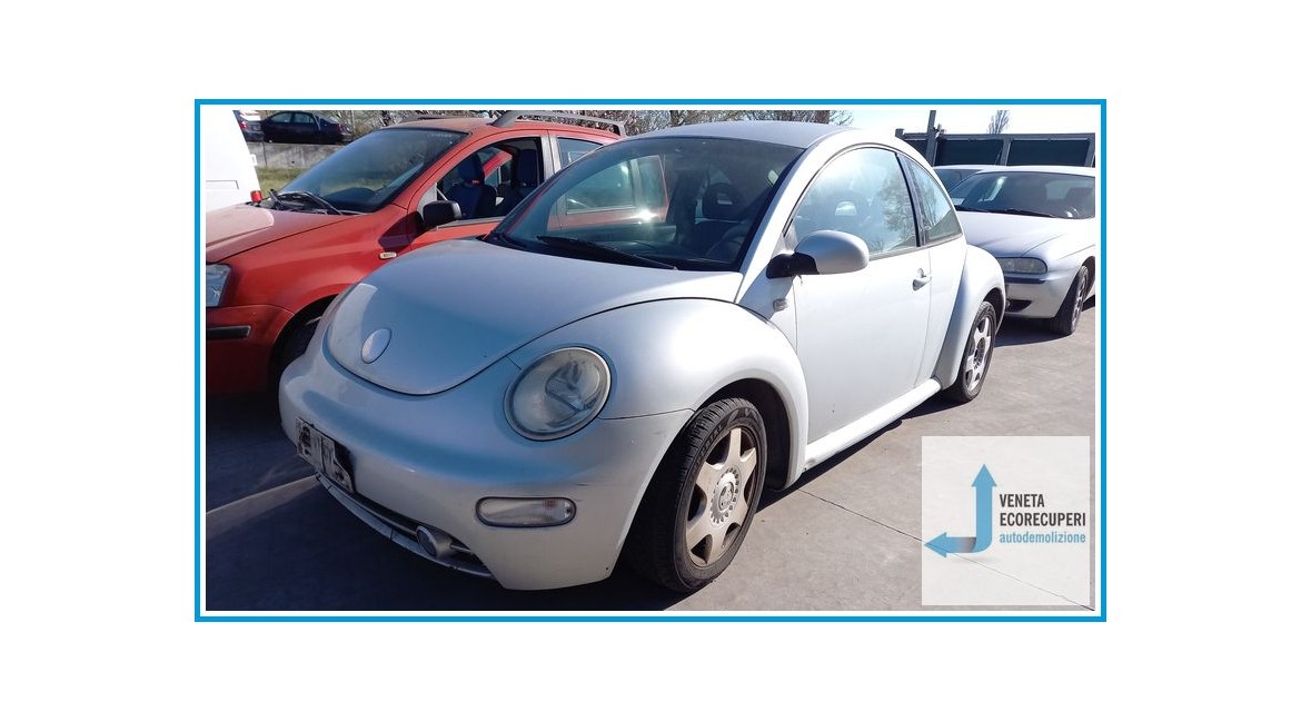 VOLKSWAGEN NEW BEETLE 1C del 2002 parti usate e ricambi