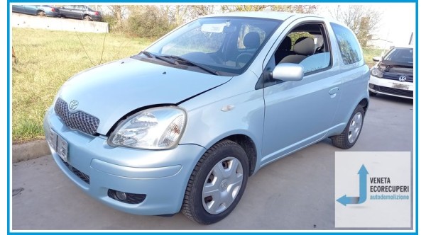 TOYOTA YARIS FRP del 2004 parti usate e ricambi