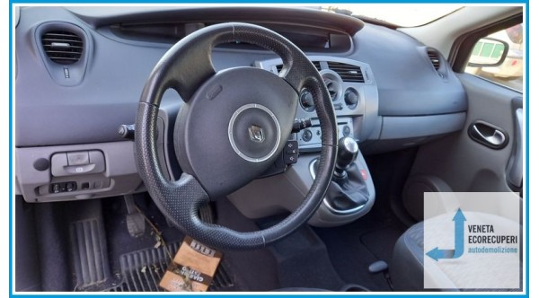RENAULT SCENIC 2a Serie  del 2006 parti usate e ricambi