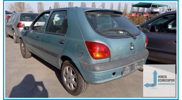 FORD FIESTA DX del 2001 parti usate e ricambi
