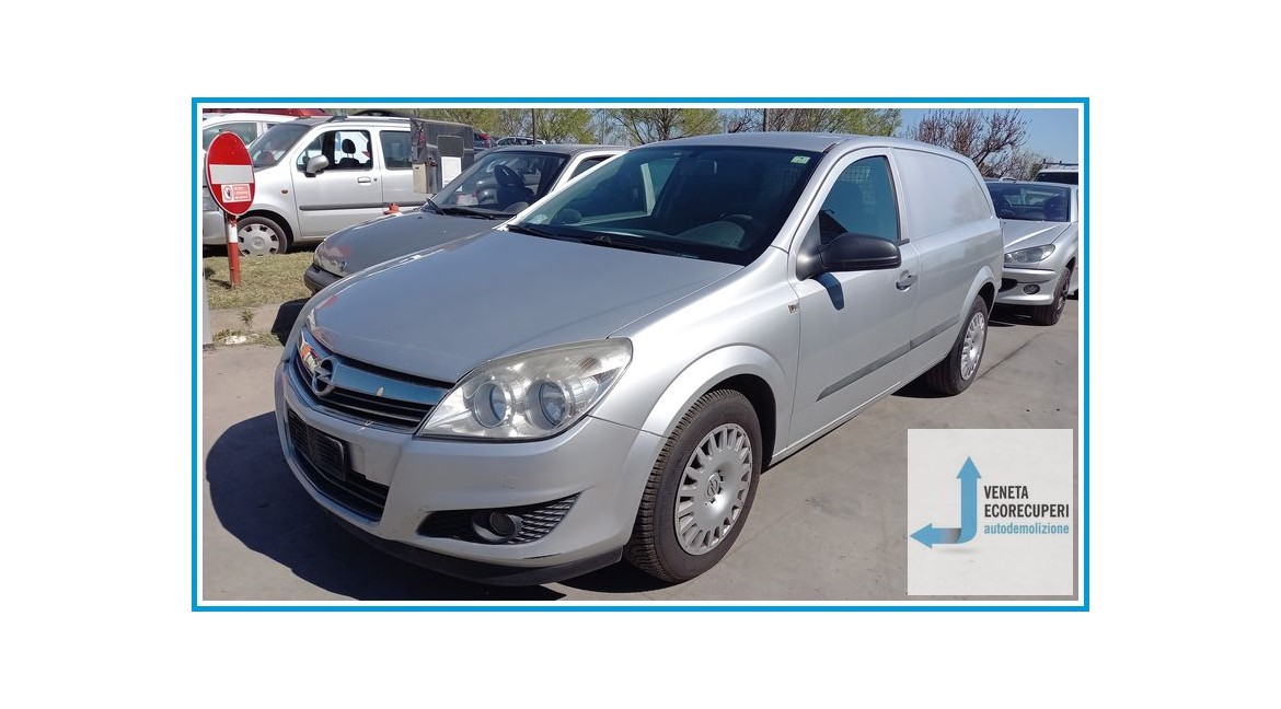 OPEL ASTRA A04 del 2008 parti usate e ricambi