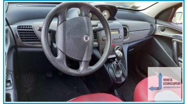 LANCIA YPSILON TE del 2006 parti usate e ricambi