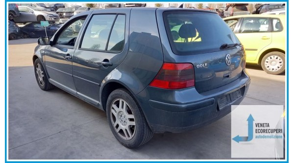 VOLKSWAGEN GOLF 1J del 2002 parti usate e ricambi