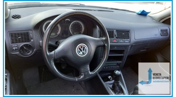 VOLKSWAGEN GOLF 1J del 2002 parti usate e ricambi