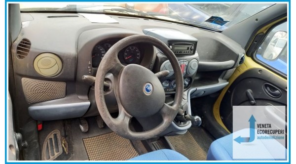 FIAT DOBLO' CARGO 2W del 2005 parti usate e ricambi