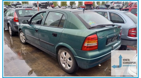 OPEL ASTRA T98 del 2002 parti usate e ricambi