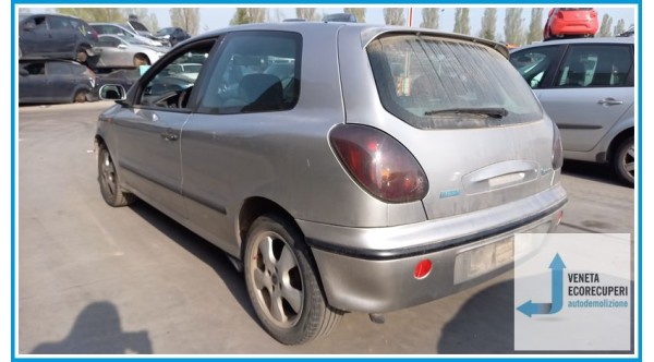 FIAT BRAVO 1L del 2000 parti usate e ricambi