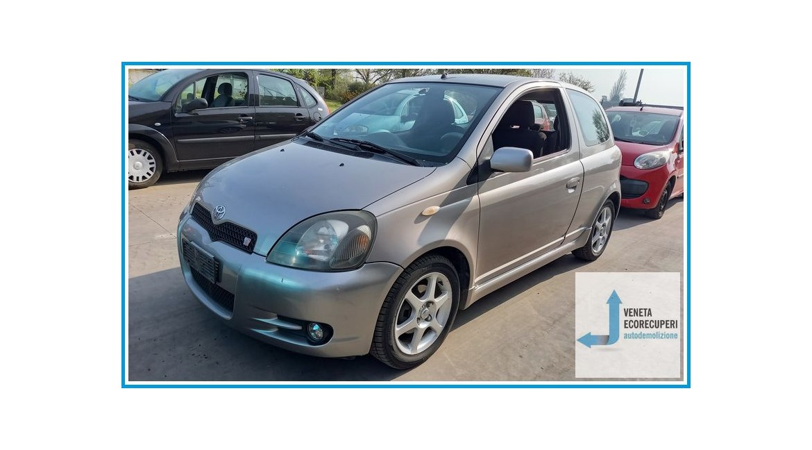 TOYOTA YARIS JPP del 2001 parti usate e ricambi