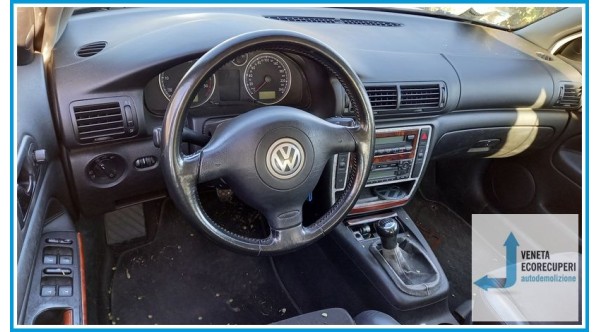 VOLKSWAGEN PASSAT 3B del 2003 parti usate e ricambi