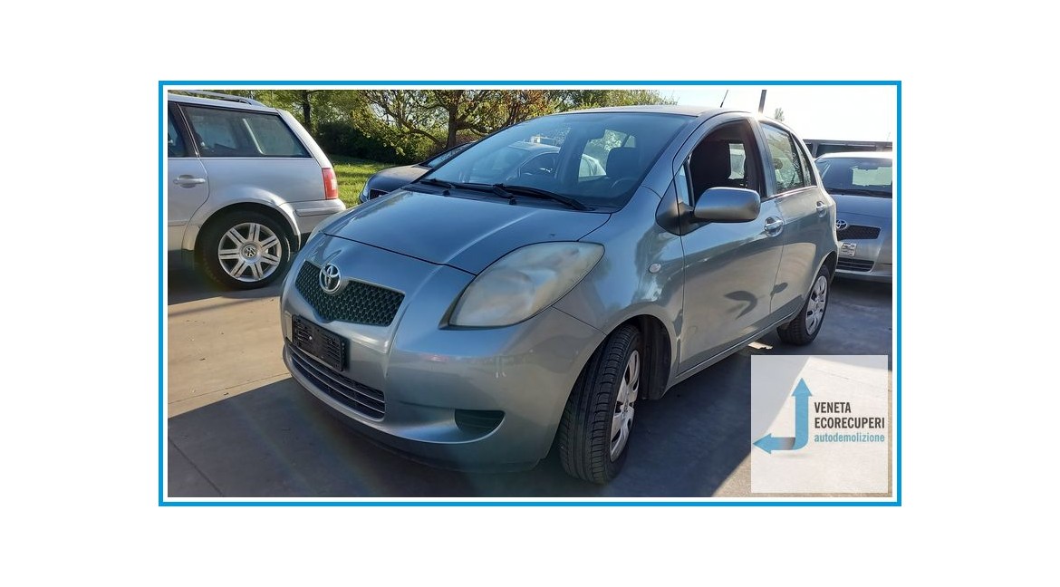 TOYOTA YARIS  del 2006 parti usate e ricambi