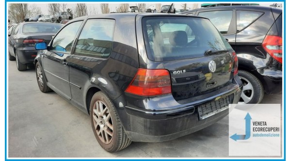 VOLKSWAGEN GOLF 1J del 2001 parti usate e ricambi