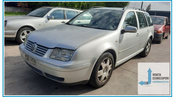 VOLKSWAGEN BORA 1J del 2001 parti usate e ricambi