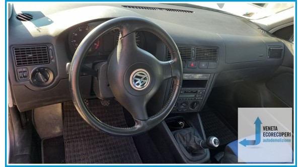 VOLKSWAGEN GOLF 1J del 2000 parti usate e ricambi