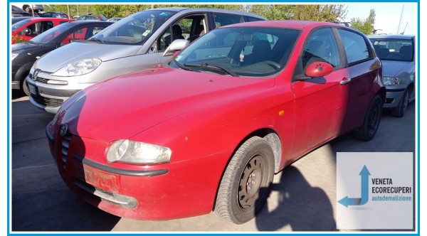 ALFA ROMEO 147 W8 del 2001 parti usate e ricambi