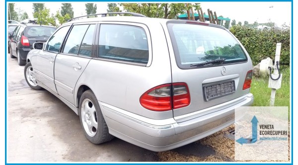 MERCEDES-BENZ Classe E W/S210 del 2003 parti usate e ricambi