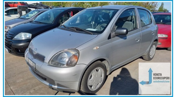 TOYOTA YARIS JPP del 2000 parti usate e ricambi