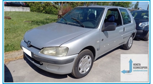 PEUGEOT 106  del 2002 parti usate e ricambi