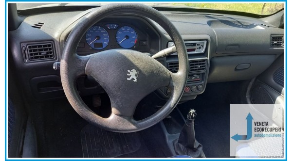 PEUGEOT 106  del 2002 parti usate e ricambi