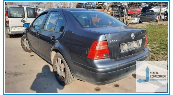 VOLKSWAGEN BORA 1J del 2000 parti usate e ricambi