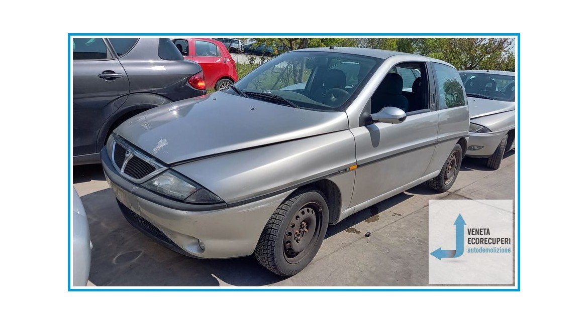 LANCIA Y  del 1996 parti usate e ricambi