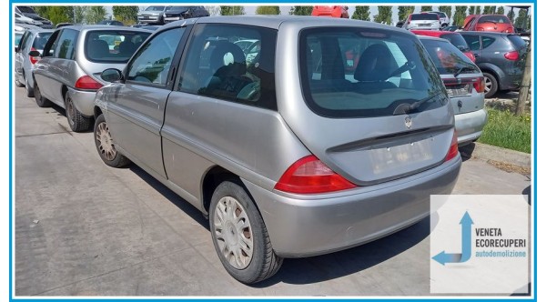 LANCIA Y  del 2001 parti usate e ricambi