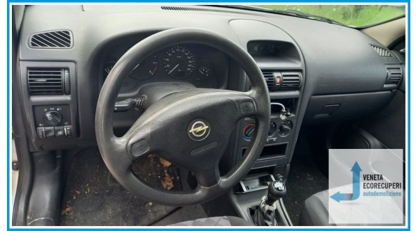 OPEL ASTRA T98 del 1999 parti usate e ricambi