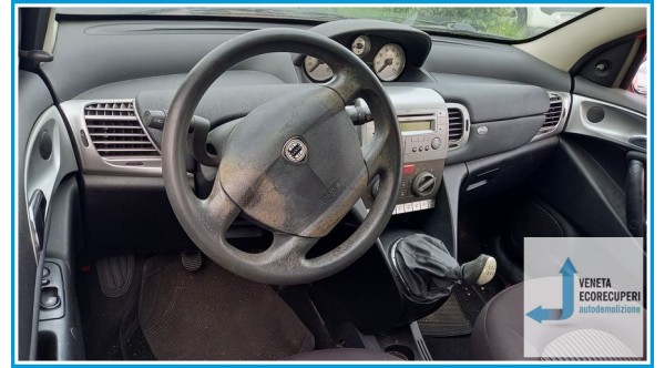 LANCIA YPSILON TE del 2007 parti usate e ricambi