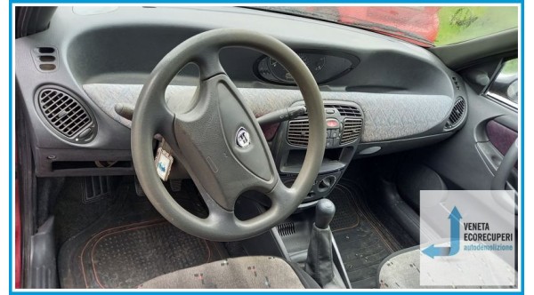 LANCIA Y  del 1998 parti usate e ricambi