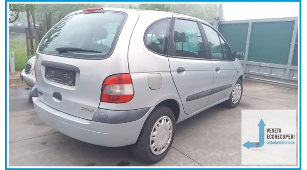 RENAULT MEGANE 1a Serie  del 2001 parti usate e ricambi