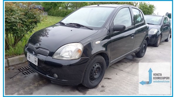 TOYOTA YARIS JPP del 2002 parti usate e ricambi