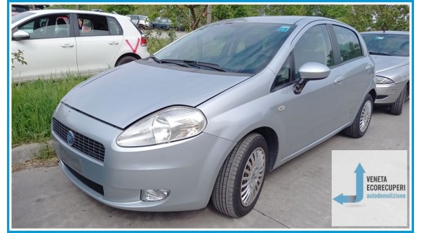 FIAT GRANDE PUNTO 2Y del 2006 parti usate e ricambi
